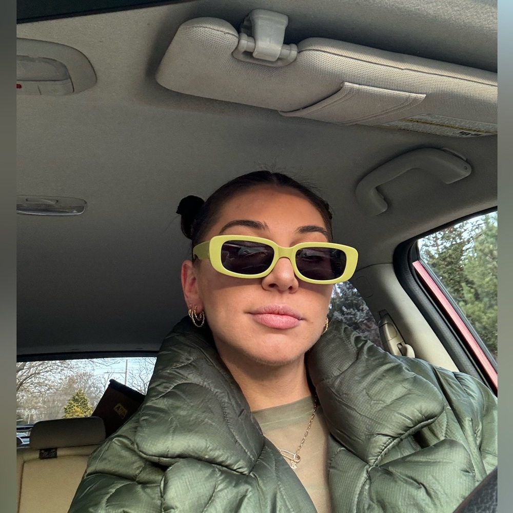 Meet your Posher, Rae